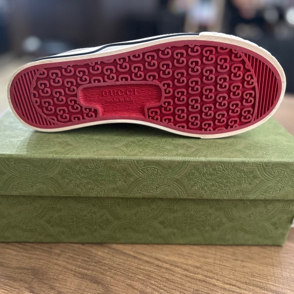 WOMEN'S GUCCI TENNIS 1977 SNEAKER SZ 8 - Picture 1 of 4